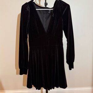 Windsor Black Velvet Long-Sleeve V-Neck Mini Dress